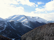 白茫雪山