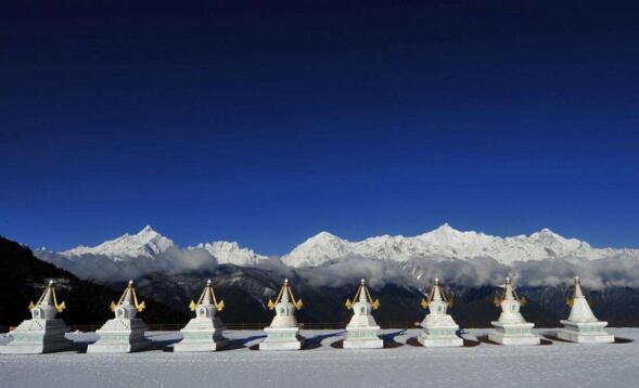 德钦飞来寺观景台.jpg